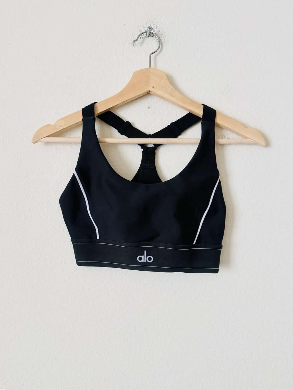 Alo yoga MEDIUM/SMALL Airlift Suit Up black white piping leggings sports bra set - Picture 4 of 10